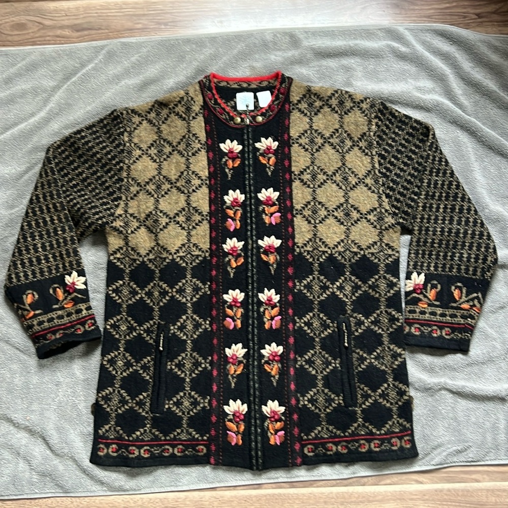 Fall or winter yet cardigan sweater size large fill zip Wool acrylic blend